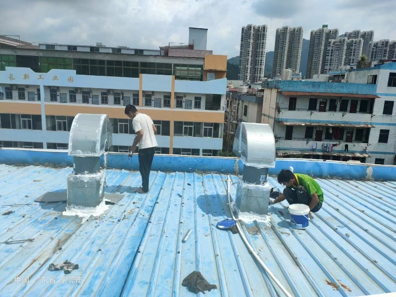 建瓯钢结构屋面涂料维修方法